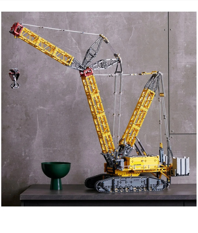 لِگو تکنیک ۴۲۱۴۶ — جرثقیل کرولر Liebherr LR 13000